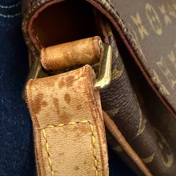 Louis Vuitton Monogram vintage shoulder Bag as shown - Picture 13 of 13